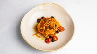 Objednať Spaghetti alla Puttanesca s krevetami