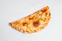 Objednať 25. Pizza Calzone pikantná - Prekladaná 🌶️