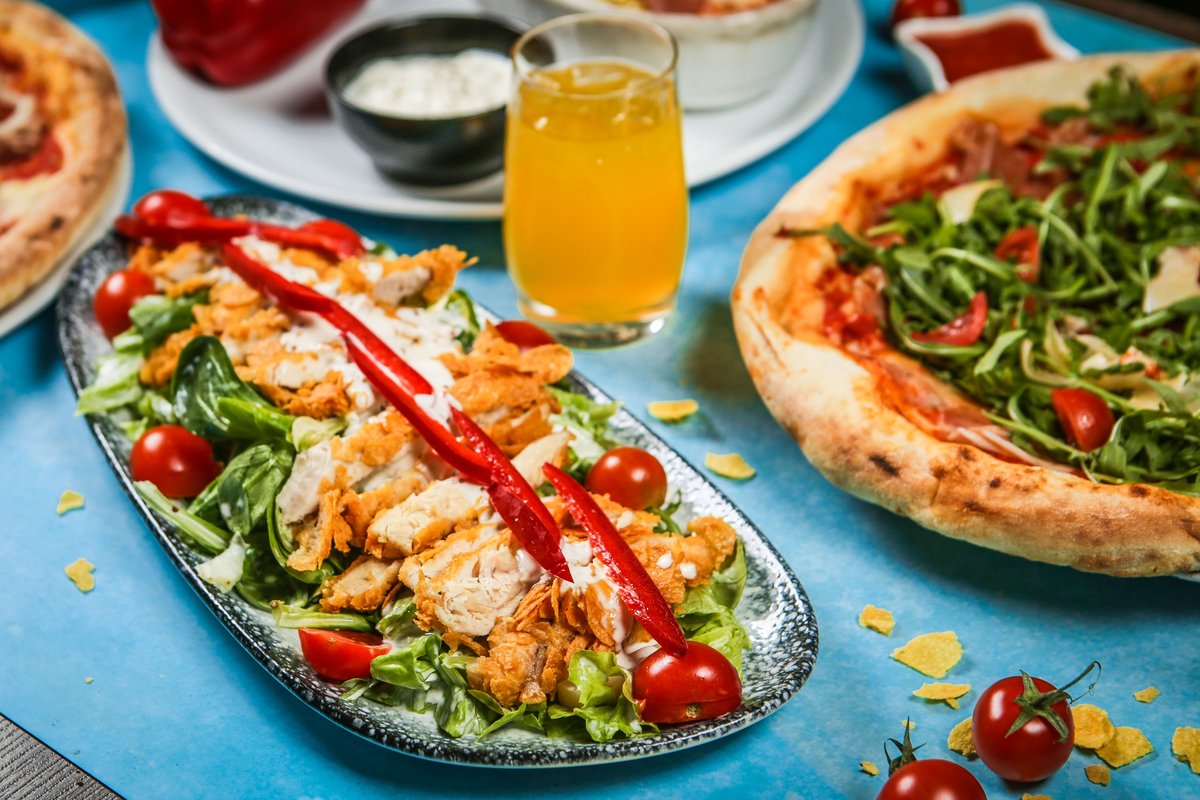 Restaurant Pizzeria Prosikito Creative choices of pizzas and meat