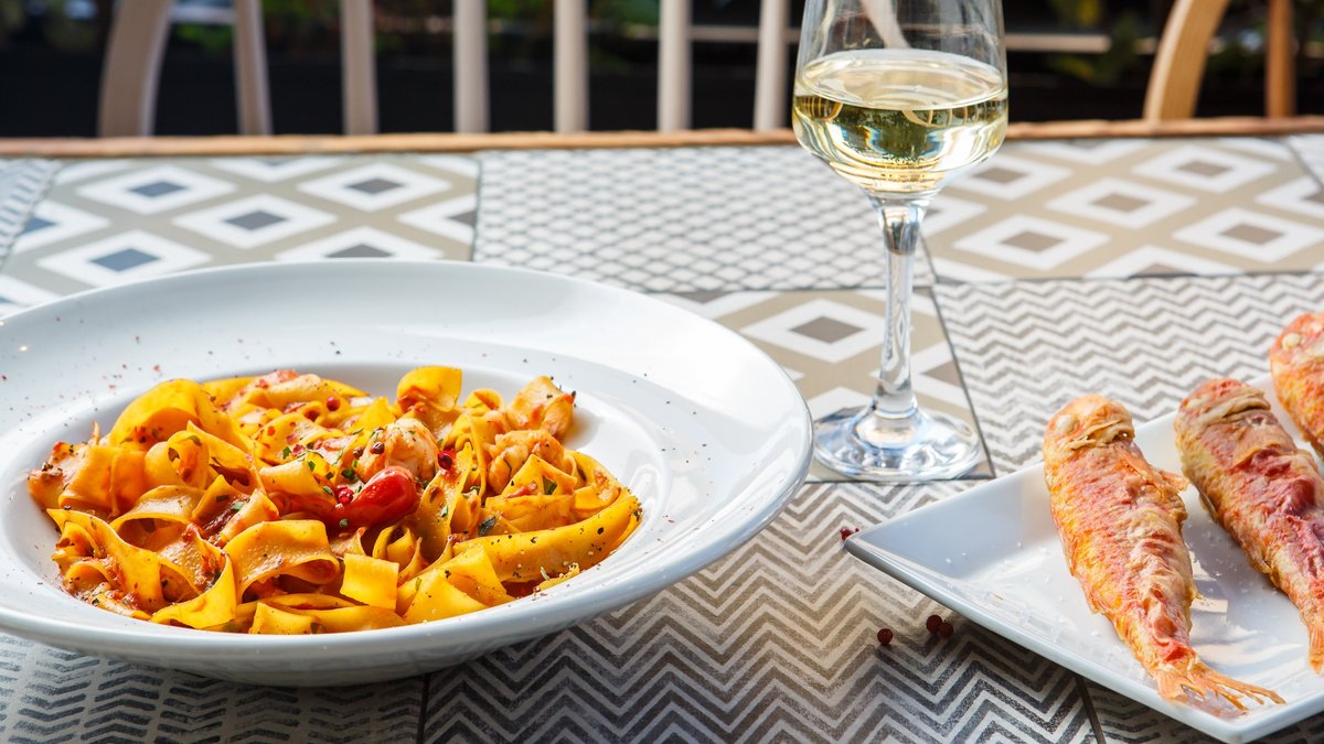 Barbounaki Chalandri The freshest seafood on your plate! Athens Wolt