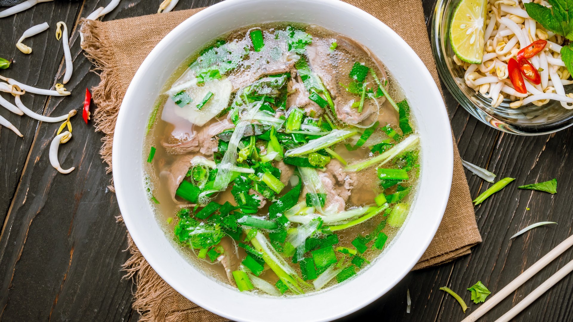 pho-asian-aroma-wolt-hemk-rning-helsingfors